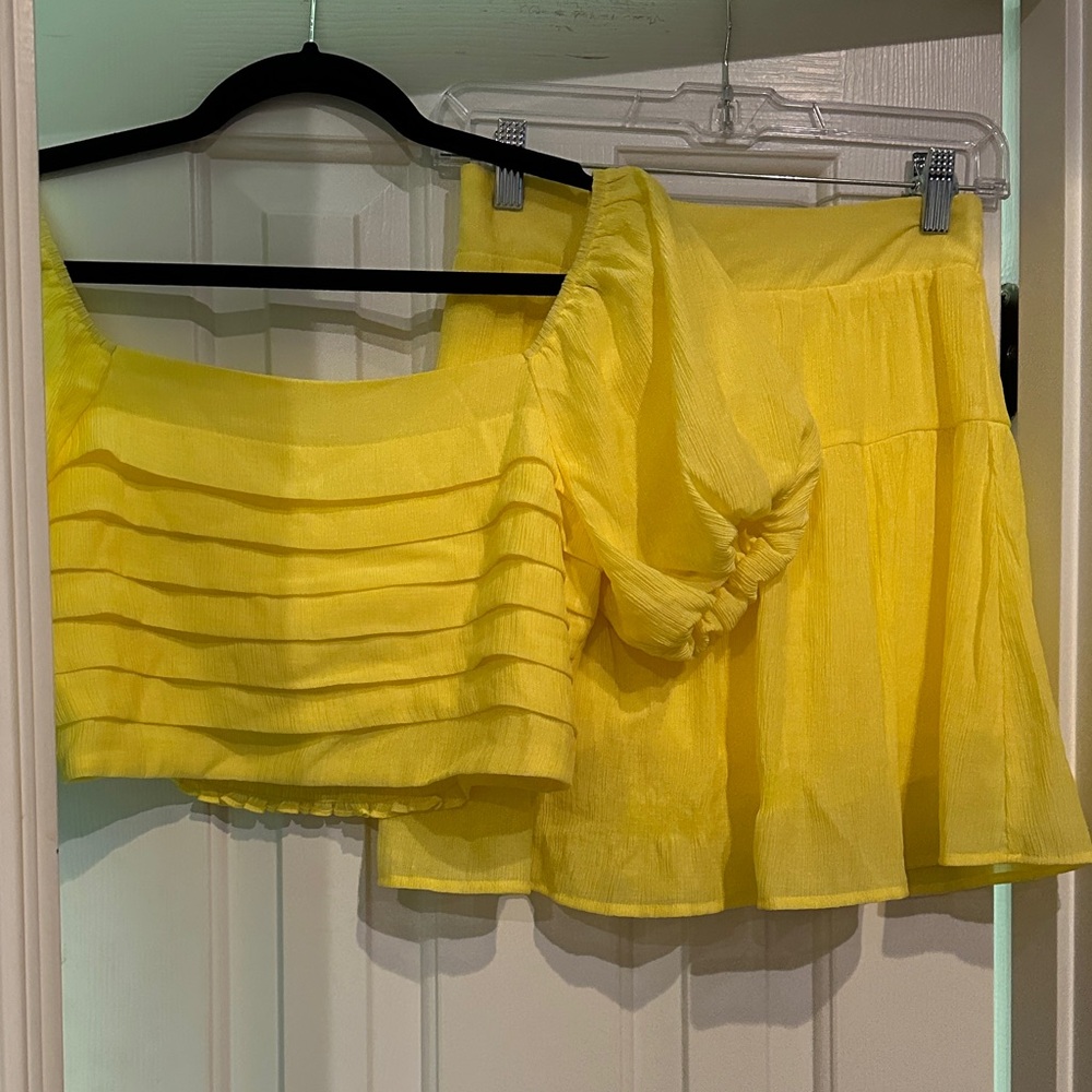 Pink Lily  small Yellow Ruffled Crop Top and Skirt Set. Like new